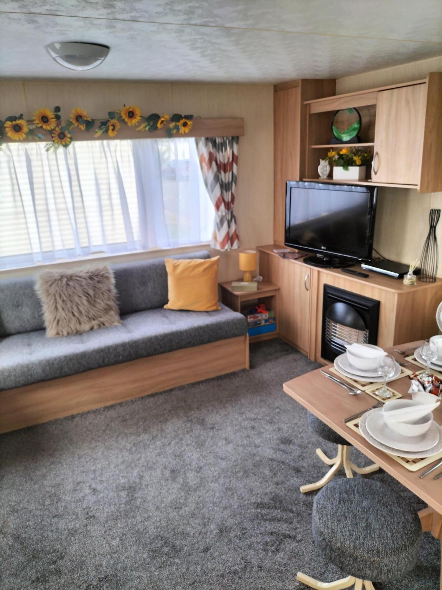 3 Bedroom Caravan, Edi Rita, Robin Hood, Pet Friendly Meliden Екстериор снимка
