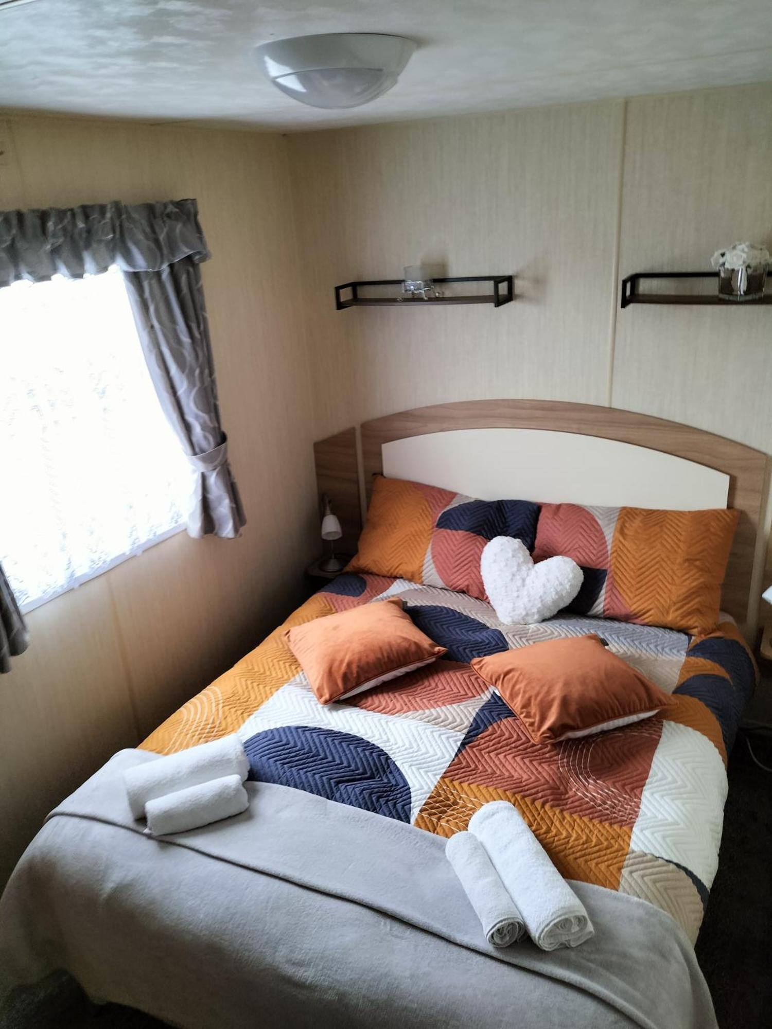 3 Bedroom Caravan, Edi Rita, Robin Hood, Pet Friendly Meliden Екстериор снимка
