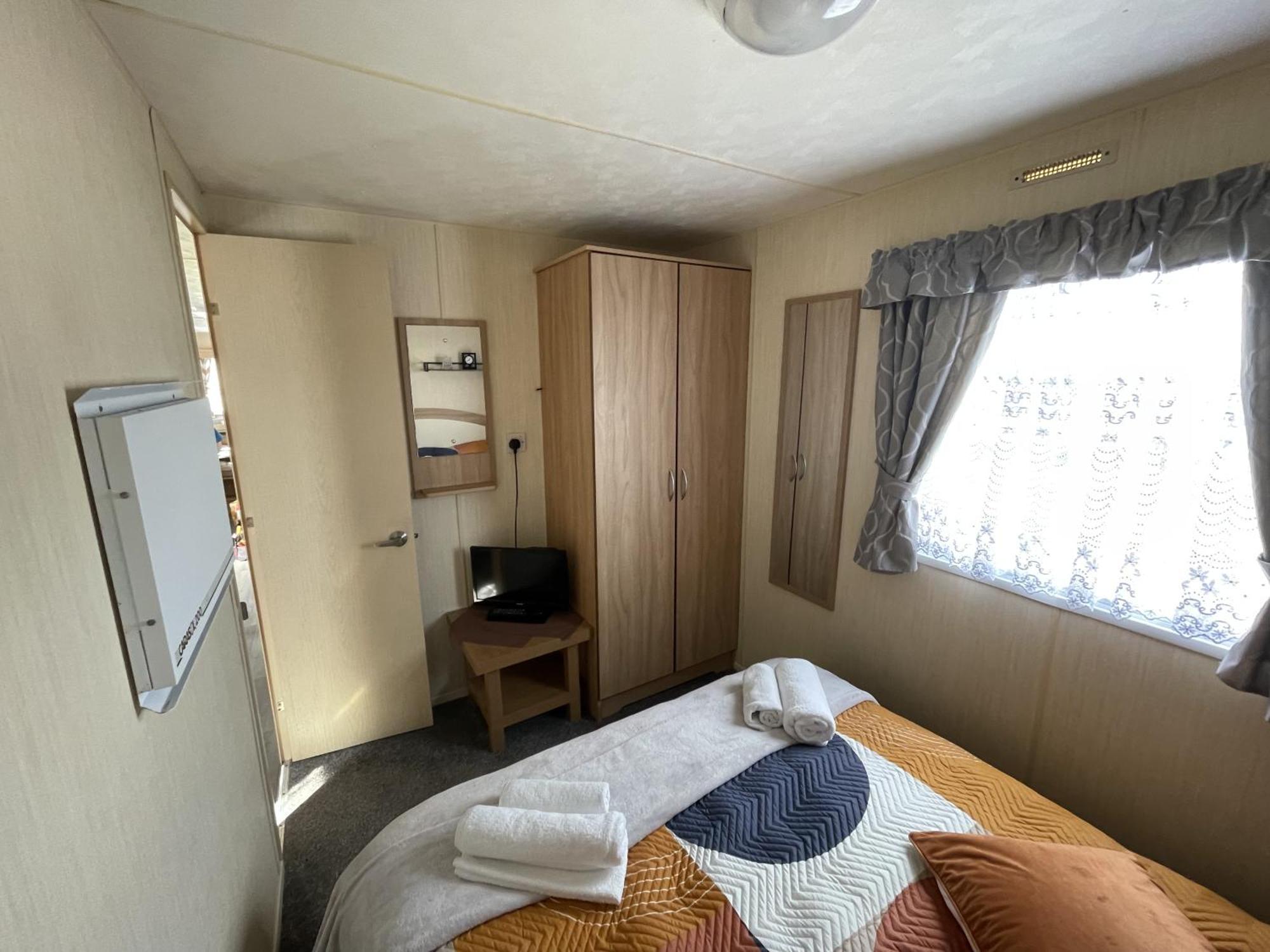 3 Bedroom Caravan, Edi Rita, Robin Hood, Pet Friendly Meliden Екстериор снимка