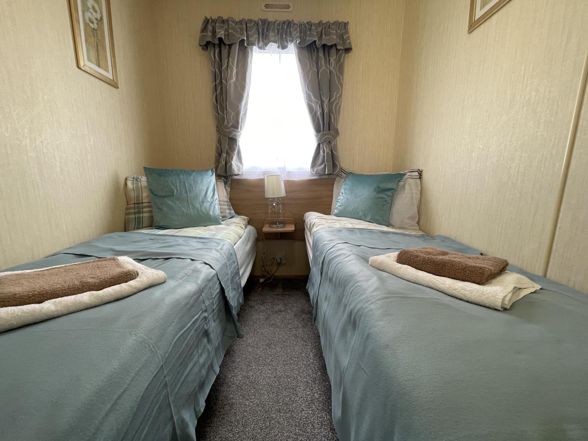 3 Bedroom Caravan, Edi Rita, Robin Hood, Pet Friendly Meliden Екстериор снимка